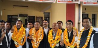 गहमागहमी के बीच बार एसोसिएशन का चुनाव संपन्न: अशोक कुमार यादव अध्यक्ष और रामराज यादव महामंत्री बने