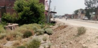 Chandauli news- निर्माणाधीन हाईवे के किनारे नाली निर्माण कराने की किया मांग
