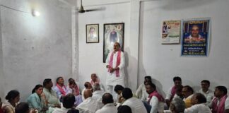 Chandauli news-‘बुलडोजर नहीं, न्याय चाहिए’—सपा बैठक में सरकार की नीतियों पर बरसे विधायक