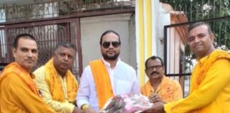 Chandauli news- साप्ताहिक यज्ञ में उमड़ी आस्था, डॉ. विनय तिवारी ने गायत्री परिजनों को दिया निःशुल्क अयोध्या दर्शन का उपहार