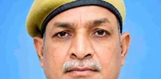 Chandauli news- ड्यूटी के दौरान उपनिरीक्षक की मौत, पुलिस ने दी ससम्मान अंतिम विदाई