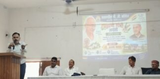 Chandauli news- गांधी-शास्त्री के विचारों से विकसित भारत का संकल्प, सकलडीहा पीजी कॉलेज में गूंजा सत्य-अहिंसा का संदेश