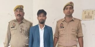 Chandauli news- डॉक्टर नहीं आए तो अस्पताल प्रबंधक ने किया ऑपरेशन, महिला की मौत; पुलिस ने किया गिरफ्तार